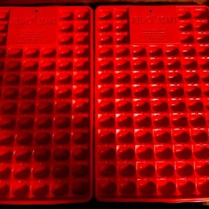 Jell-O Beans Silicone Candy Mold Tray - Red

4 trays!!!